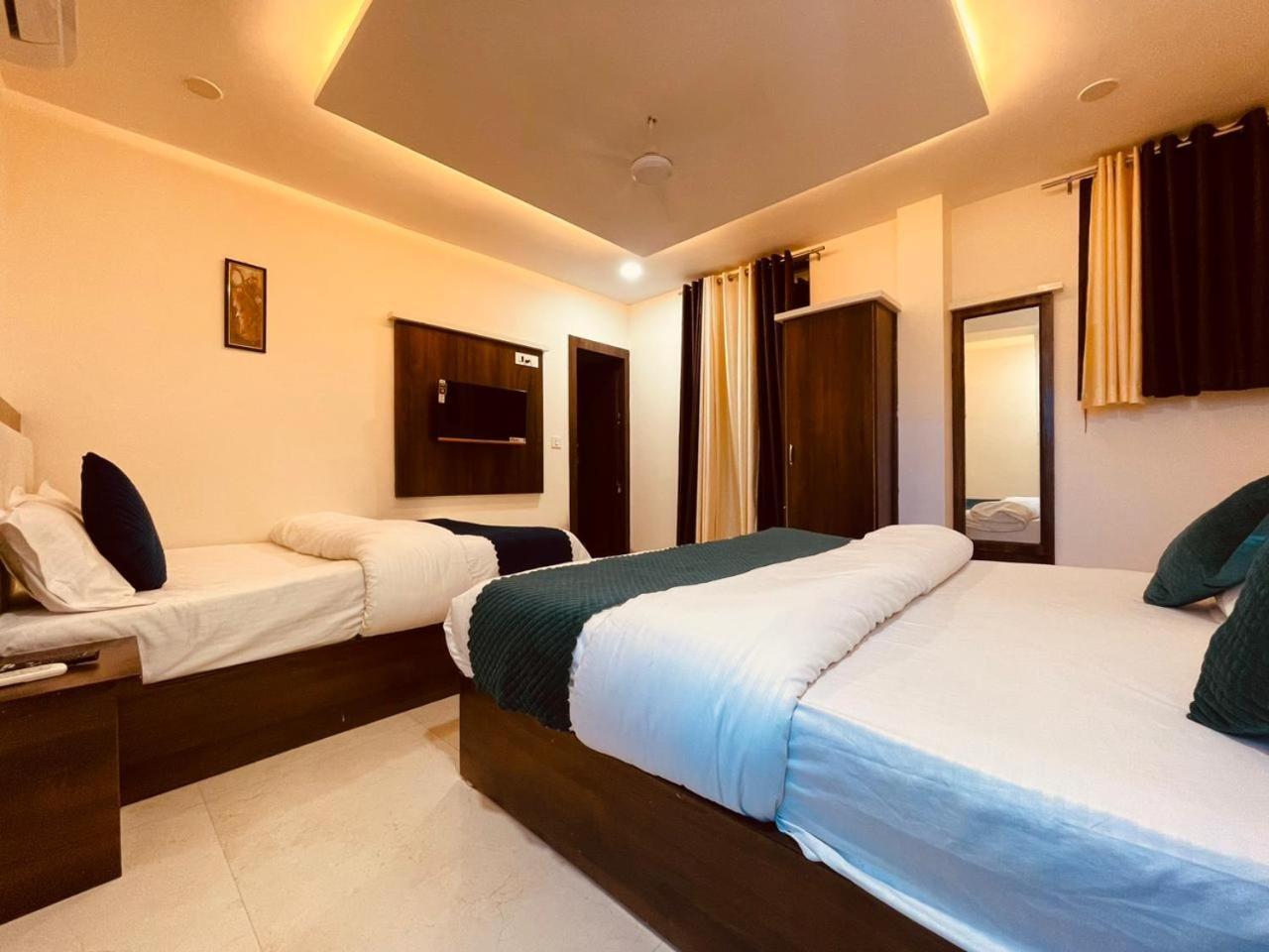 Wooibhotels The Divine Ganga Haridvár Kültér fotó